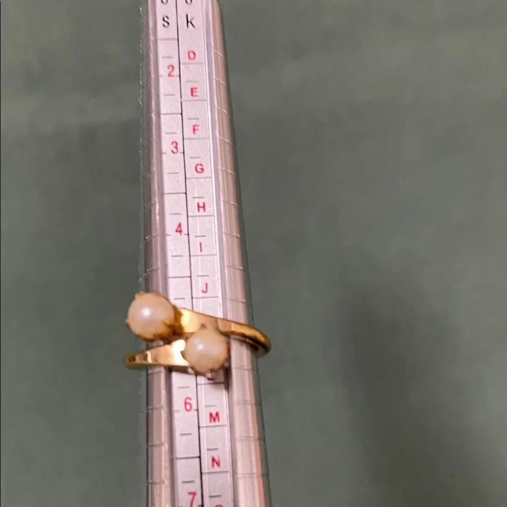 Vintage Sarah Coventry Elegant Adjustable Gold Tone Faux Pearls Women's Ring